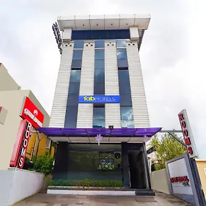 Fabhotel Qube - 800m From Ernakulam Junction South Railway Station *** Kochi